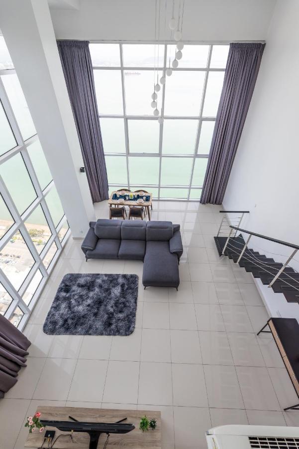 Maritime Penthouse Suite By The Sea George Town Extérieur photo