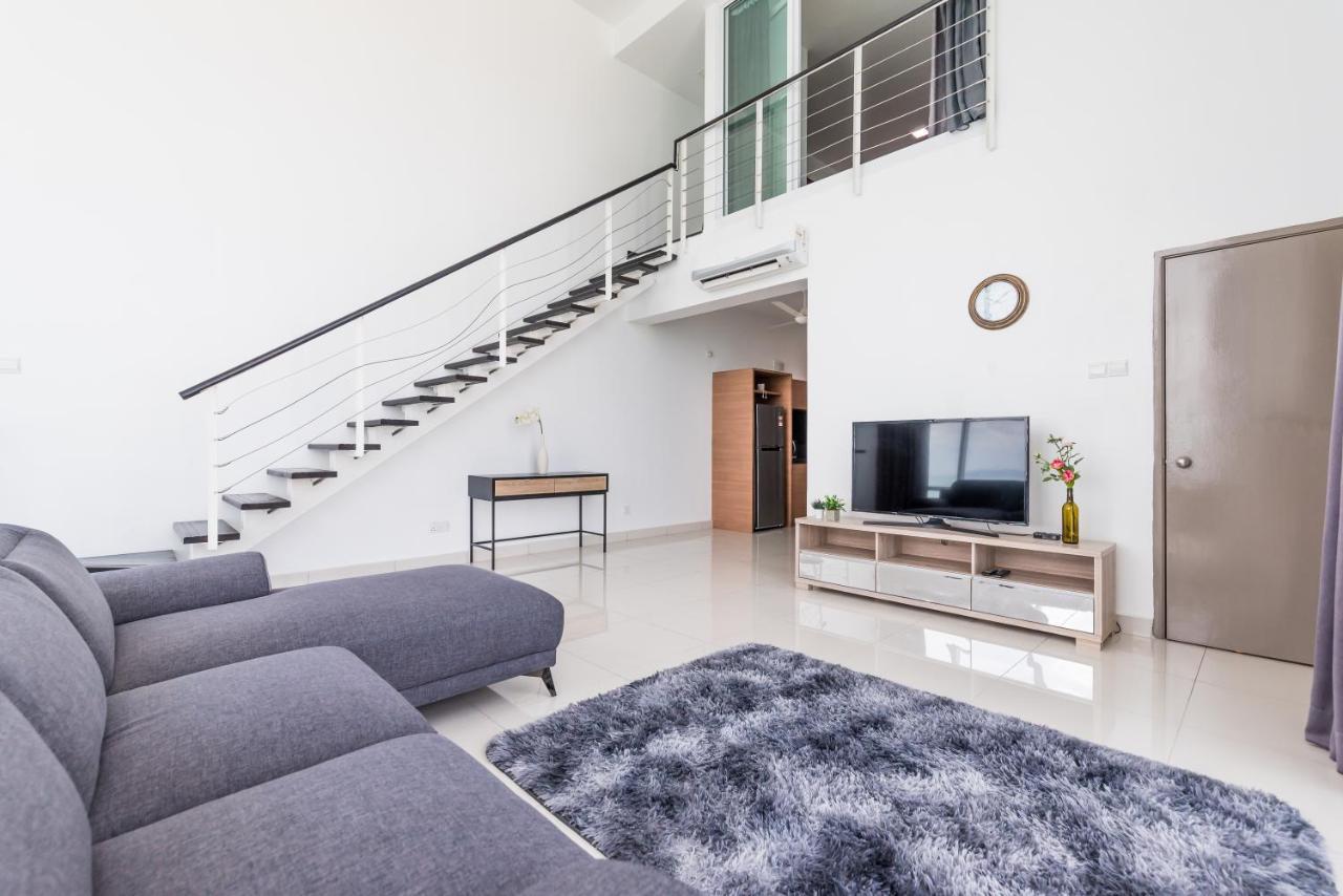 Maritime Penthouse Suite By The Sea George Town Extérieur photo