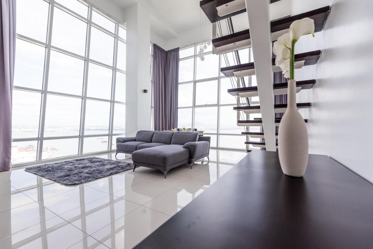 Maritime Penthouse Suite By The Sea George Town Extérieur photo
